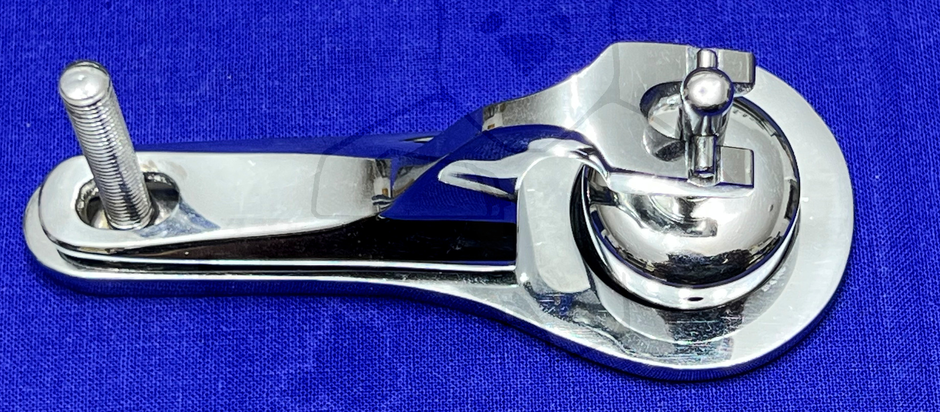 Gomco-Clamp, Seitliche Ansicht ohne Schraube